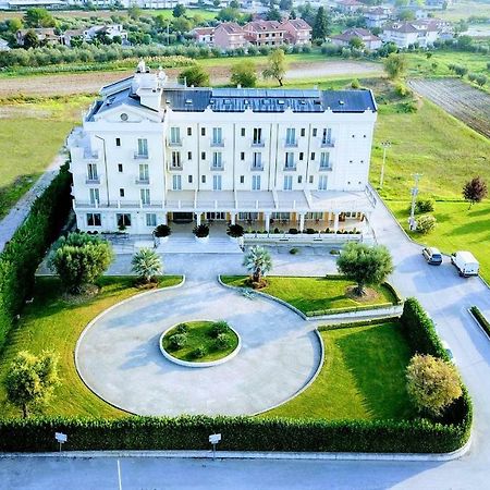 Hotel Concorde Sant'Egidio alla Vibrata Εξωτερικό φωτογραφία