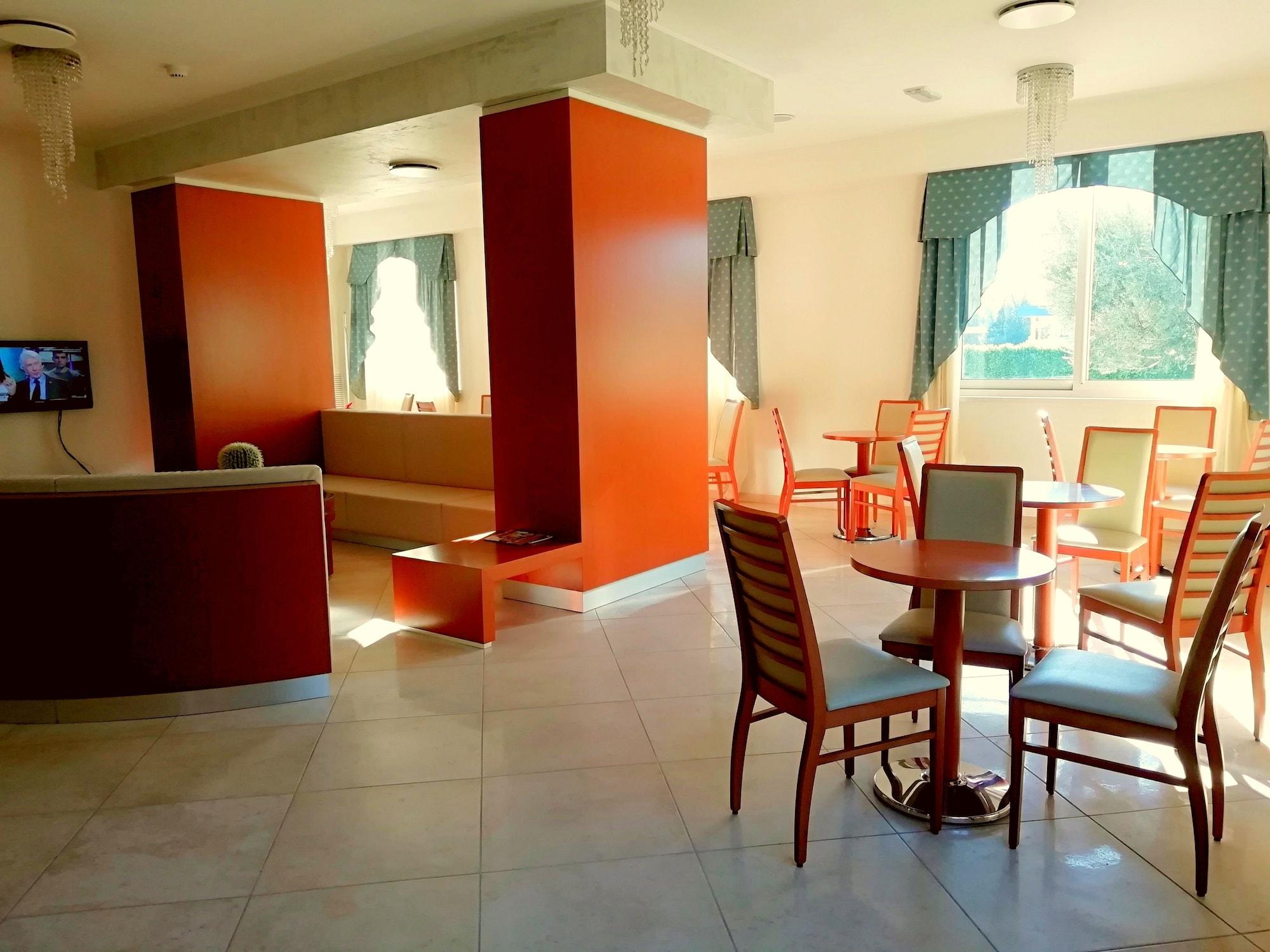 Hotel Concorde Sant'Egidio alla Vibrata Εξωτερικό φωτογραφία