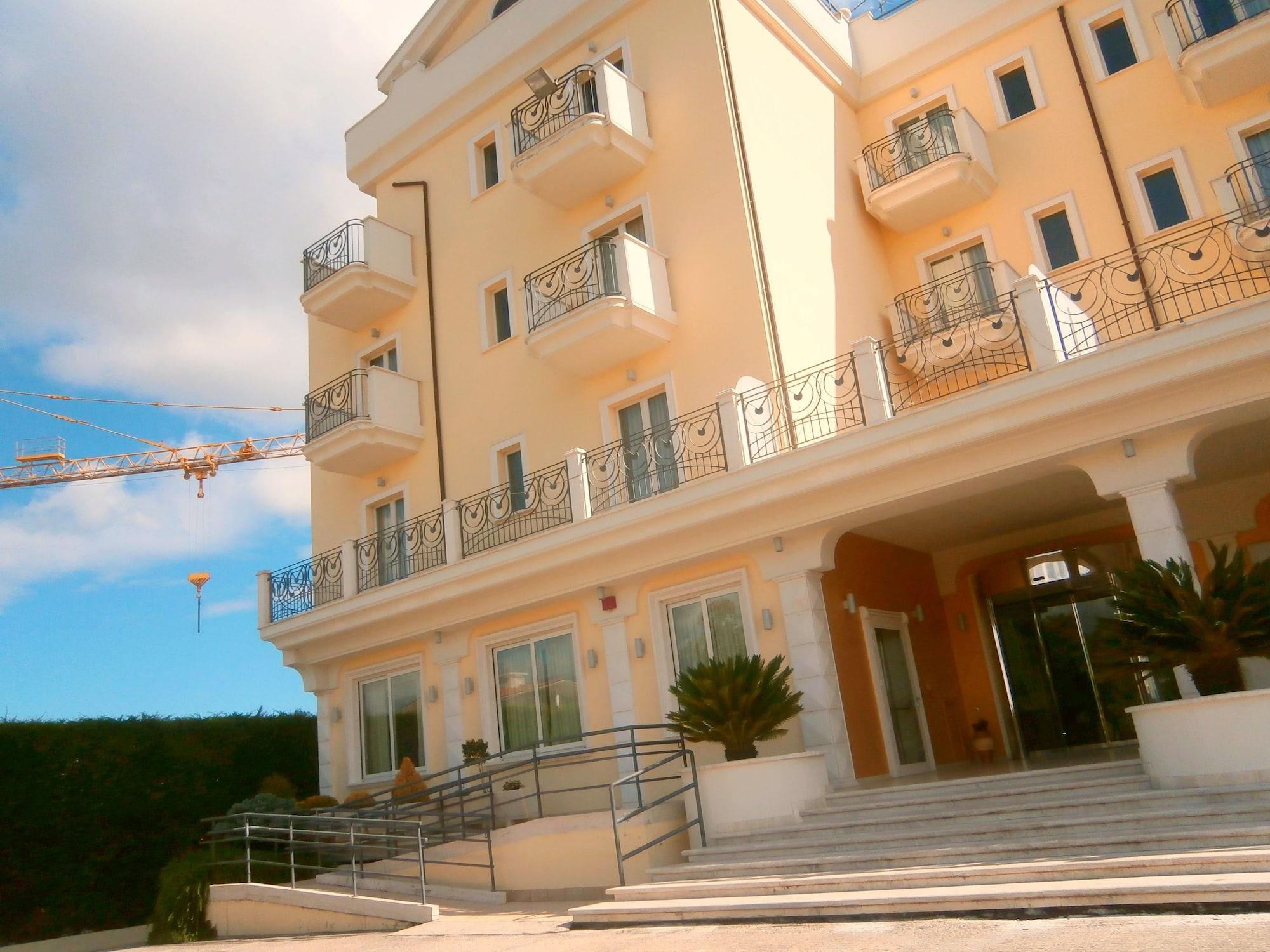 Hotel Concorde Sant'Egidio alla Vibrata Εξωτερικό φωτογραφία