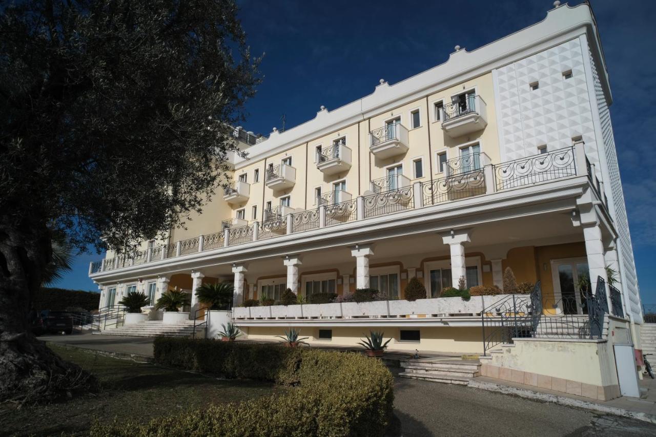 Hotel Concorde Sant'Egidio alla Vibrata Εξωτερικό φωτογραφία