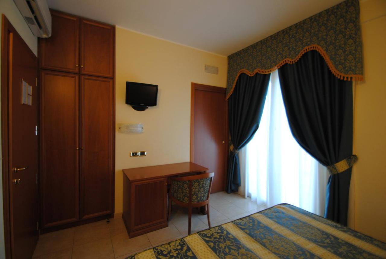Hotel Concorde Sant'Egidio alla Vibrata Εξωτερικό φωτογραφία